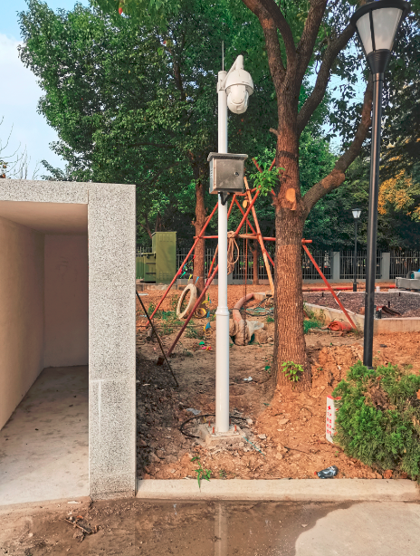 南京某泵站監(jiān)控?cái)z像頭安裝，UPS不間斷電源系統(tǒng)安裝